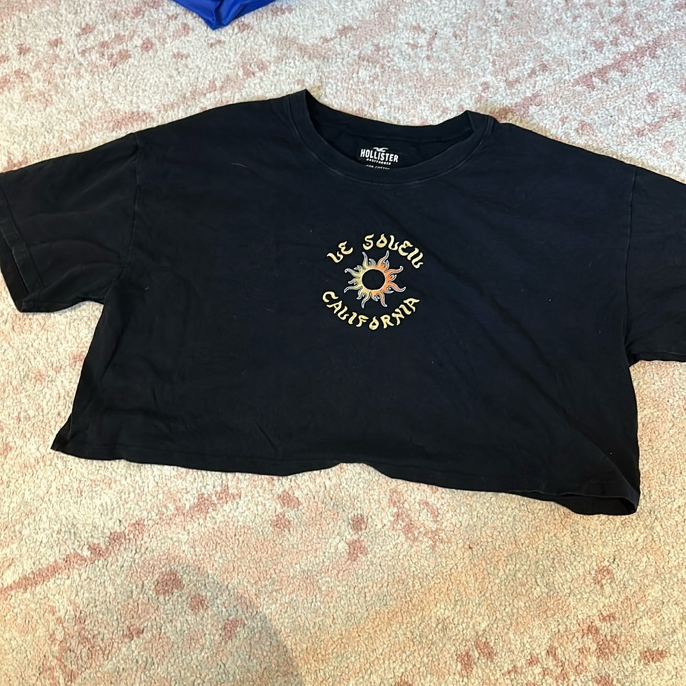 Black cropped baggy fit tee from Hollister